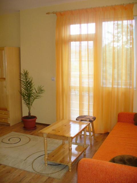Guest House Alex Chernomorets Bagian luar foto