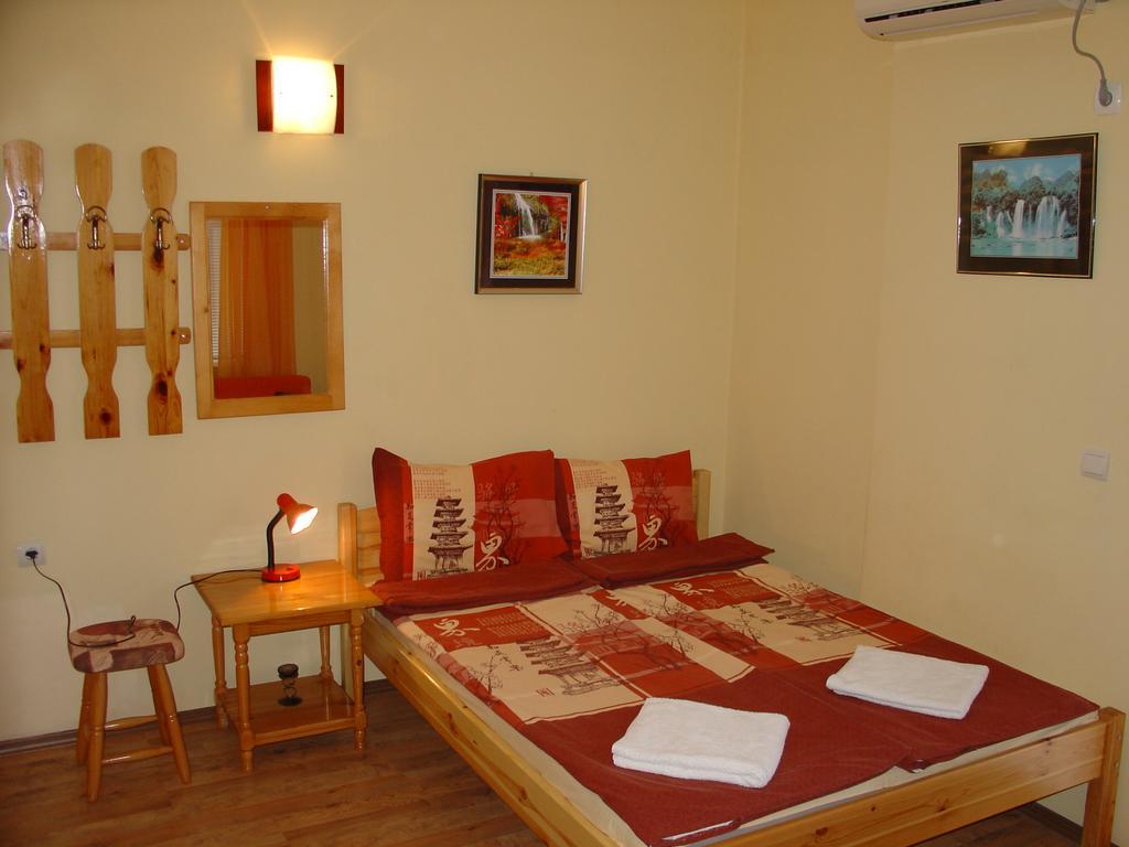 Guest House Alex Chernomorets Bagian luar foto